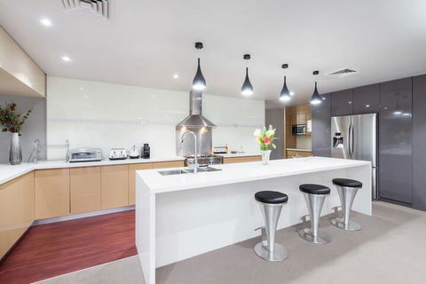 Luxury Bungalow - Accommodation NSW 3