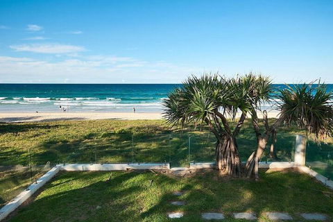 Hedges Avenue Beach House - Accommodation NSW 4
