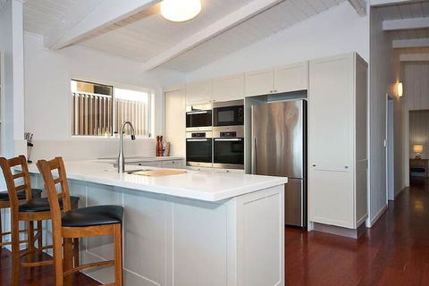 Hedges Avenue Beach House - Accommodation NSW 6
