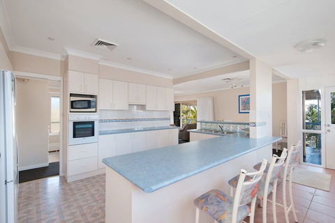 Ronald Avenue 45 Villa Floridiana - Accommodation NSW 2