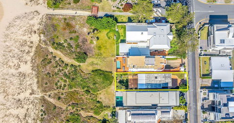 True Beachfront Beach House - Accommodation NSW 2