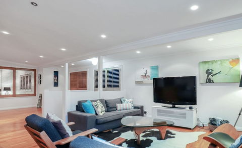 True Beachfront Beach House - Accommodation NSW 6