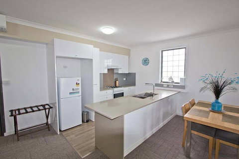 Morisset Serviced Apartments - Accommodation NSW 5