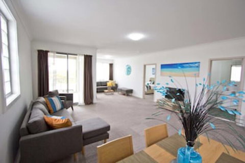 Morisset Serviced Apartments - Accommodation NSW 0
