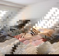 Jubilee Apartment No 10