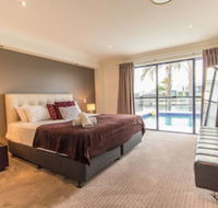 T E Peters Waterfront Holiday Home - Accommodation NSW