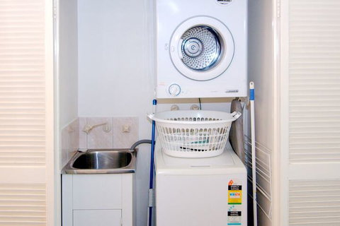 Cable Beach Apartments - Accommodation NSW 4