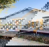 BOUTIQUE STAYS - Queen Adelaide - Accommodation NSW