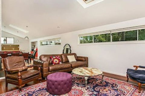 Red Bohemian - Accommodation NSW 1
