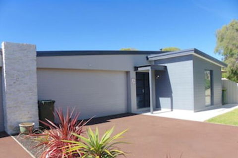 Endless Summer - Accommodation NSW 0