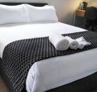 Lakeside Retreat  Business - Accommodation NSW