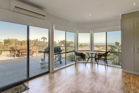 The Bach - Accommodation NSW 0