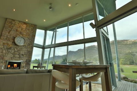 Ironstone Romantic Couples Retreat - Accommodation NSW 0