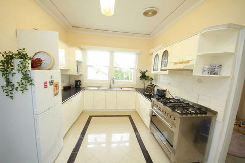Baulkham Hills Beauty - Accommodation NSW 5