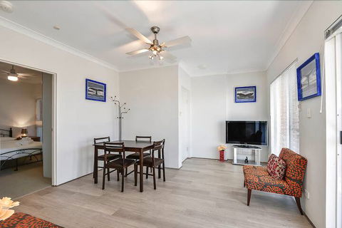 Surf Side Palms 12 - Accommodation NSW 3