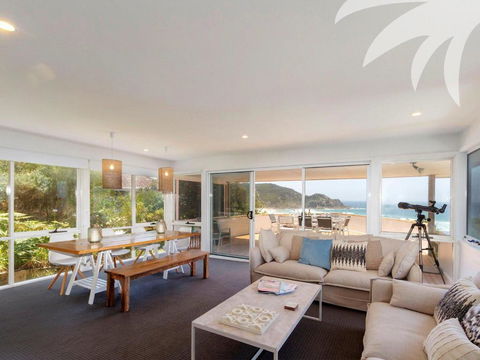 Ningaloo Formerly Willows House - Accommodation NSW 1