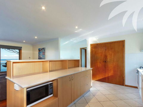 Sandbar View - Accommodation NSW 4