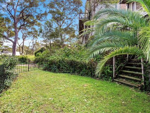 Copacabana Treehouse 36 Oceano Street Copacabana - Accommodation NSW 5