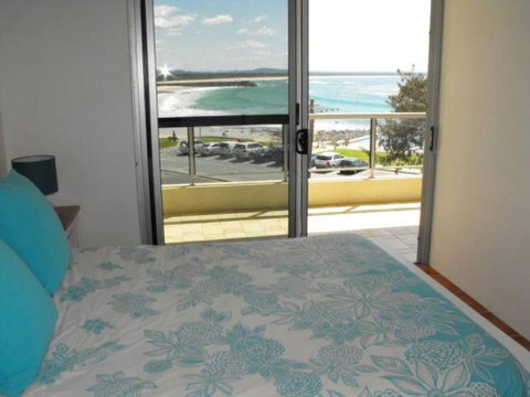 Beachpoint Unit 202 28 North Street - Accommodation NSW 5