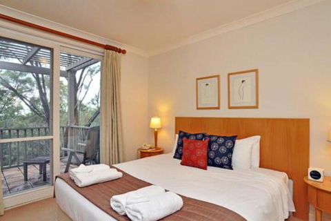 Villa Merlot Located Within Cypress Lakes - Accommodation NSW 0