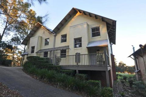 Villa Merlot Located Within Cypress Lakes - Accommodation NSW 7