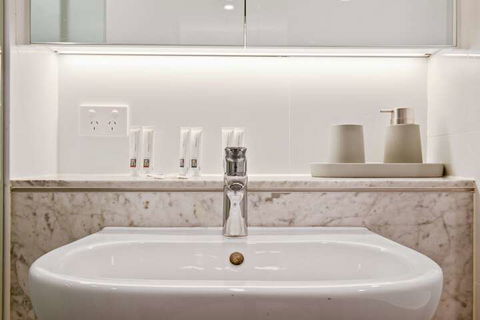 Brand New Ultra Luxe Apt Next To Central CBD - Accommodation NSW 2