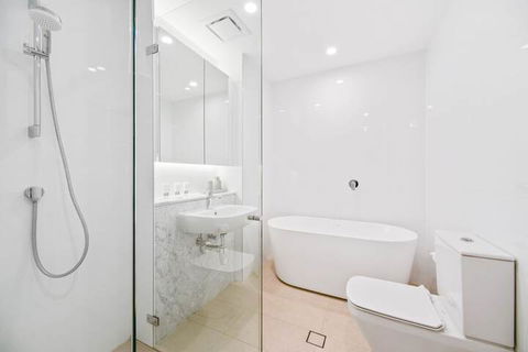 Brand New Ultra Luxe Apt Next To Central CBD - Accommodation NSW 7