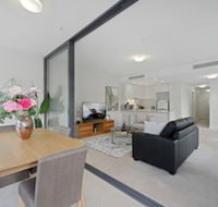 HomeHotel Walking to Trains Westfield  Cinema - Accommodation NSW
