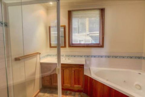 Tetleys - Accommodation NSW 2