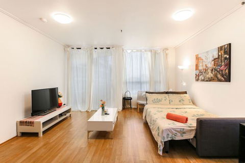 Amazing Location Cozy Stay With Parking - Accommodation NSW 4