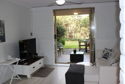 Oceanside - Accommodation NSW 4