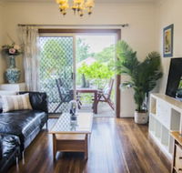 Bright  Spacious Home with Hotel Grade Cleanliness - Accommodation NSW