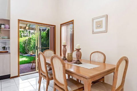 Life's A Beach At Shoal Bay - Accommodation NSW 7