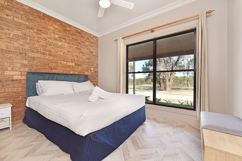 Ironstone Estate - Accommodation NSW 3