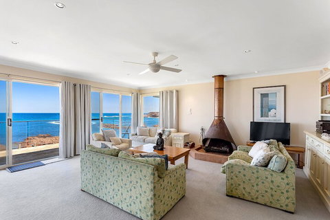 Birubi Lane 4 Anna Bay - Accommodation NSW 4