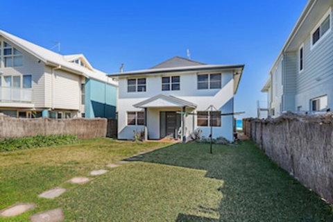 Birubi Lane 4 Anna Bay - Accommodation NSW 0