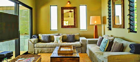 Oceans Edge Beach House At Oak Beach - Accommodation NSW 6