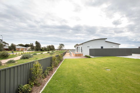Wellington Lake Retreat - Accommodation NSW 0