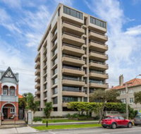 Exquisite 2 Bedroom Beach City Views - Accommodation NSW