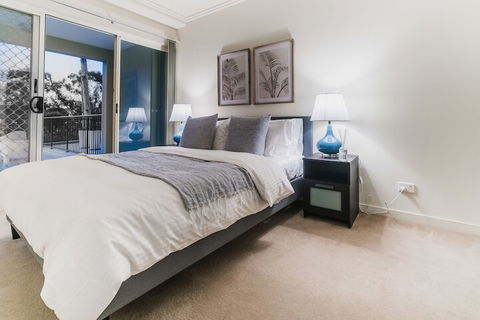Absolute Riverfront One Bedroom Apartment - Accommodation NSW 7