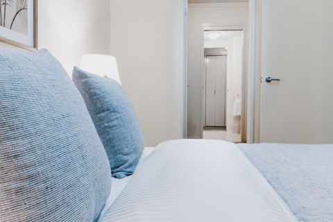 Absolute Riverfront One Bedroom Apartment - Accommodation NSW 4