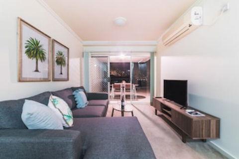 Absolute Riverfront One Bedroom Apartment - Accommodation NSW 0