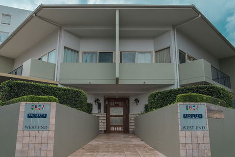 Absolute Riverfront One Bedroom Apartment - Accommodation NSW 1