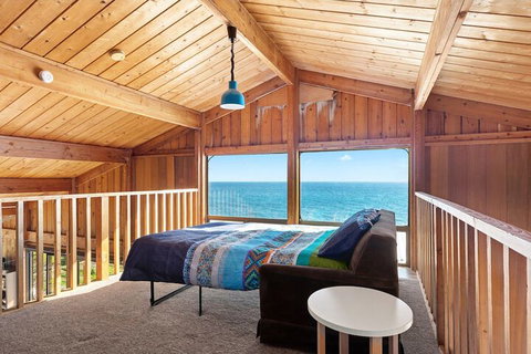 Cliffs End Beach Shack 105 Gold Coast Drive Carrickalinga - Accommodation NSW 4