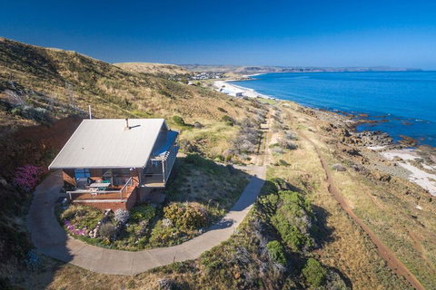 Cliffs End Beach Shack 105 Gold Coast Drive Carrickalinga - Accommodation NSW 3