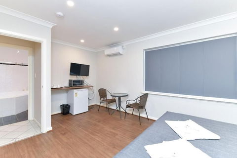 Platinum Motel - Accommodation NSW 3
