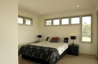 Maleny Grove - Accommodation NSW 2