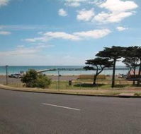 Portarlington Holiday Units  Pool - Accommodation NSW