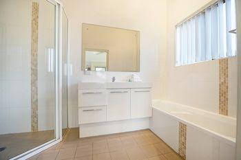 Coffs Beach Houses - Accommodation NSW 2