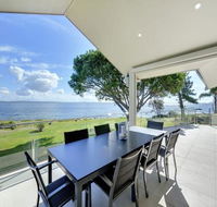 Stunning Waters Penthouse Sandy Point Road 46 - Accommodation NSW